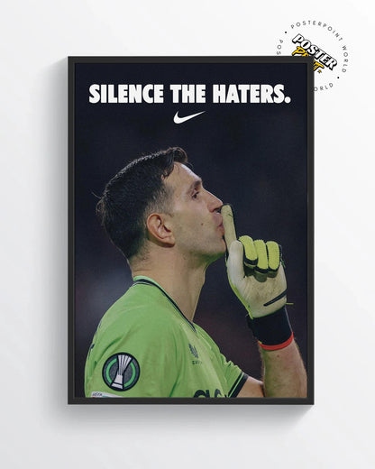 Emiliano Martínez Poster Print